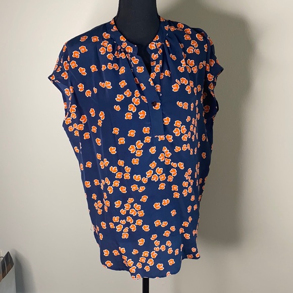 Amour Vert Tops - Silk Top